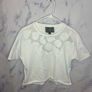 Chic White Floral streetwear Lace Women's Crop Top